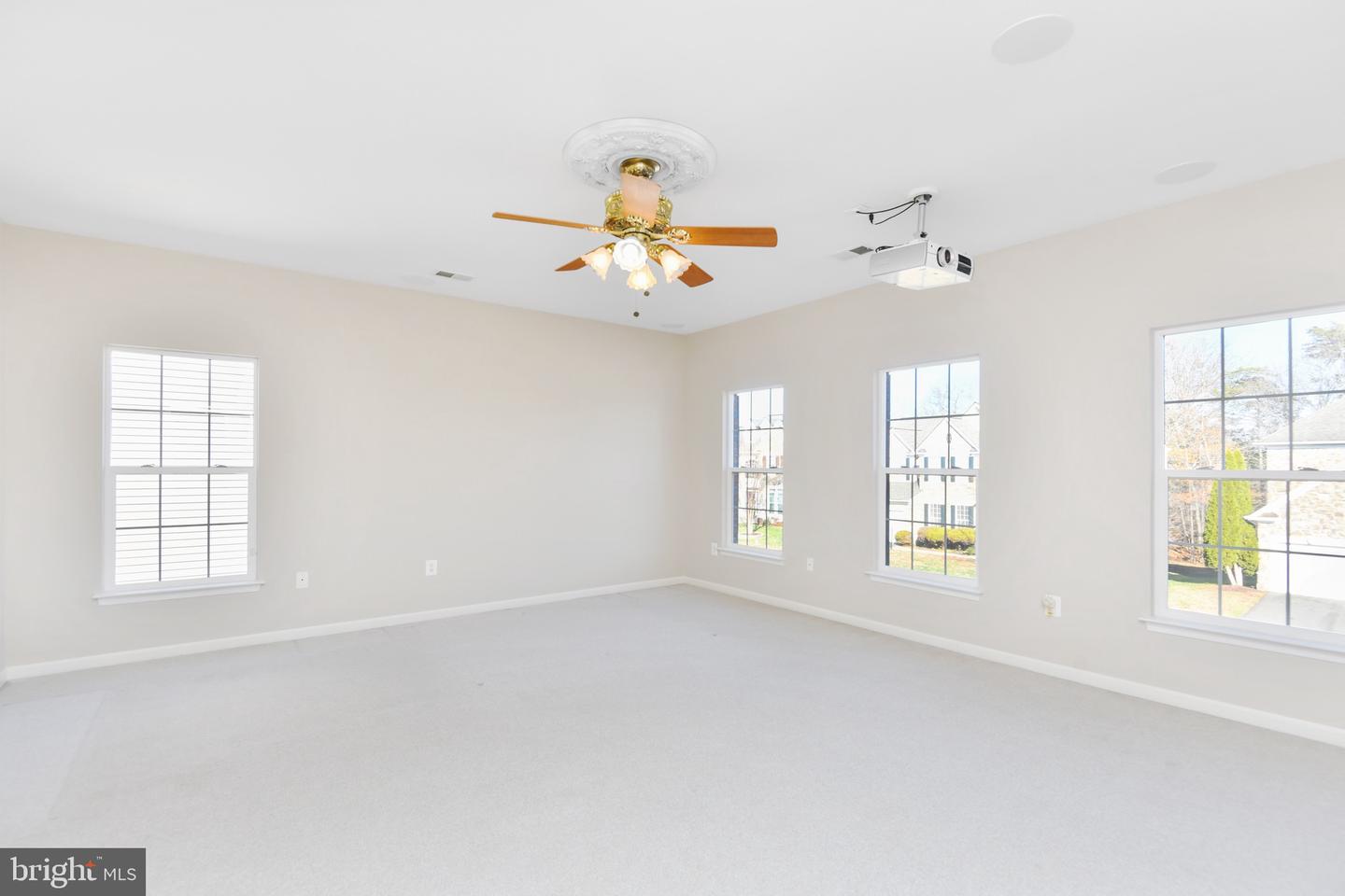 12027 PAPER BIRCH LN, GAINESVILLE, Virginia 20155, 4 Bedrooms Bedrooms, ,4 BathroomsBathrooms,Residential,For sale,12027 PAPER BIRCH LN,VAPW2108636 MLS # VAPW2108636