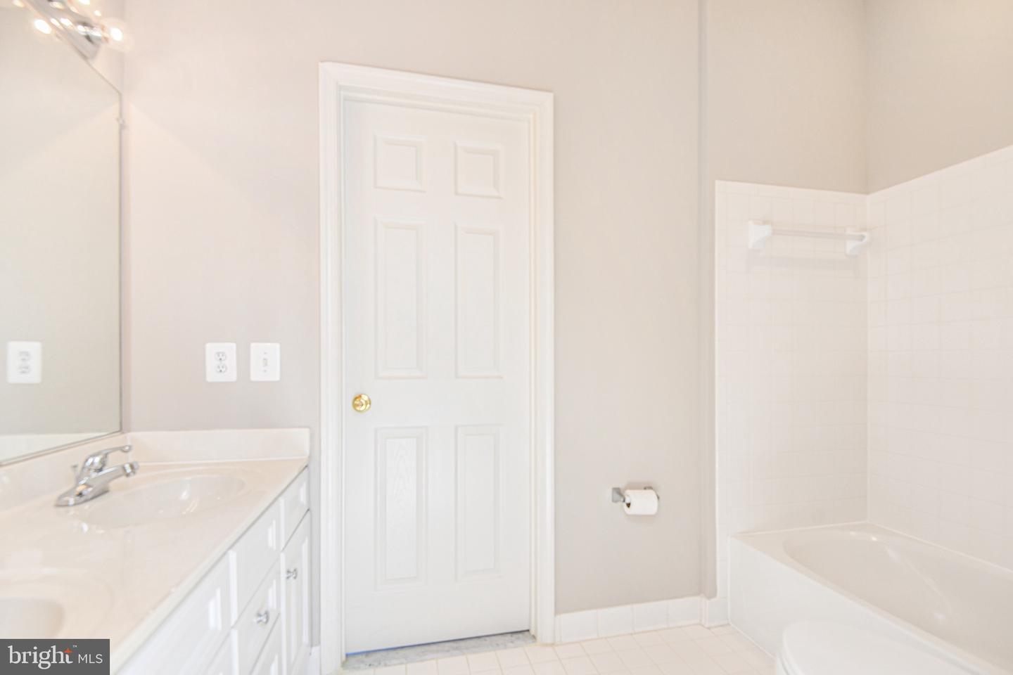 12027 PAPER BIRCH LN, GAINESVILLE, Virginia 20155, 4 Bedrooms Bedrooms, ,4 BathroomsBathrooms,Residential,For sale,12027 PAPER BIRCH LN,VAPW2108636 MLS # VAPW2108636