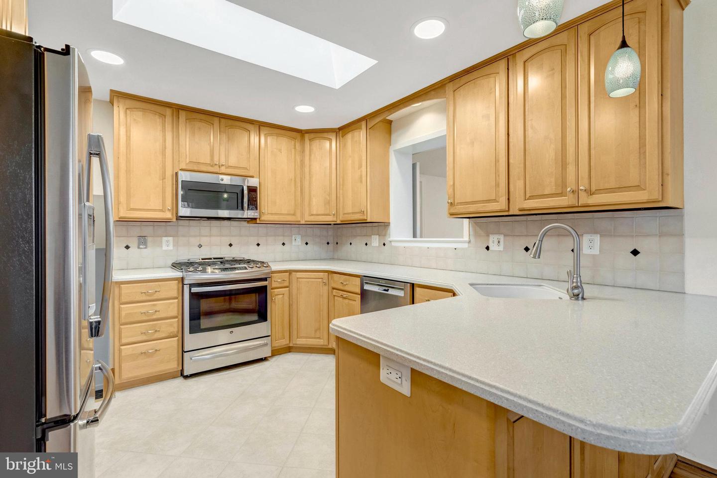 15005 PONDERLAY DR, CENTREVILLE, Virginia 20120, 3 Bedrooms Bedrooms, 11 Rooms Rooms,3 BathroomsBathrooms,Residential,For sale,15005 PONDERLAY DR,VAFX2281140 MLS # VAFX2281140