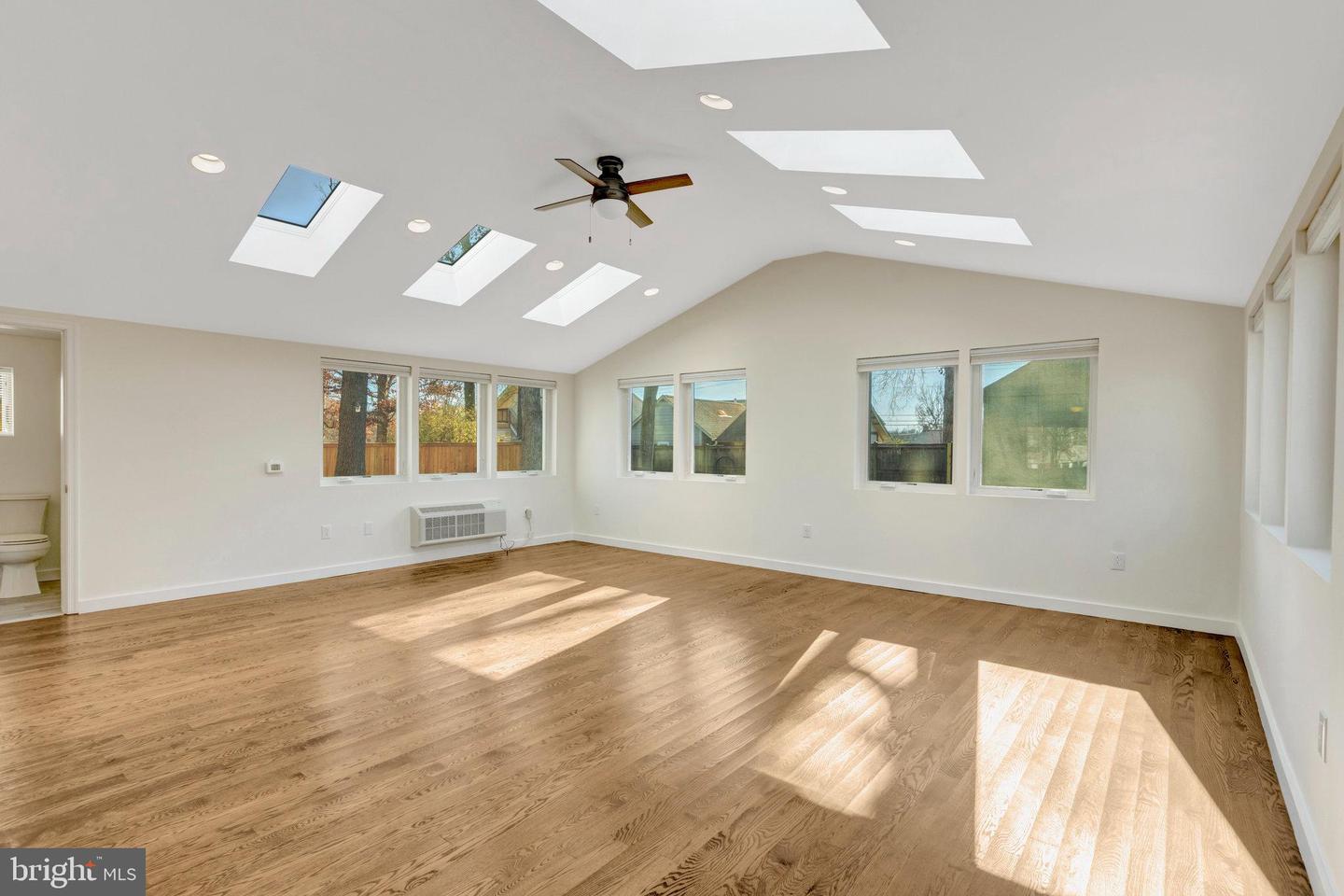 15005 PONDERLAY DR, CENTREVILLE, Virginia 20120, 3 Bedrooms Bedrooms, 11 Rooms Rooms,3 BathroomsBathrooms,Residential,For sale,15005 PONDERLAY DR,VAFX2281140 MLS # VAFX2281140