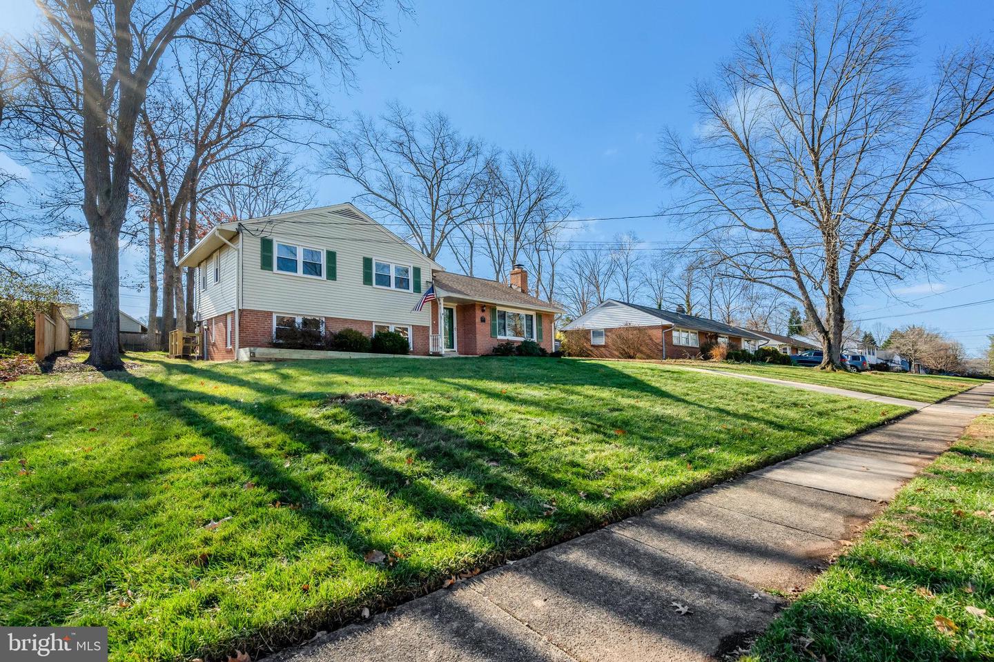 15005 PONDERLAY DR, CENTREVILLE, Virginia 20120, 3 Bedrooms Bedrooms, 11 Rooms Rooms,3 BathroomsBathrooms,Residential,For sale,15005 PONDERLAY DR,VAFX2281140 MLS # VAFX2281140