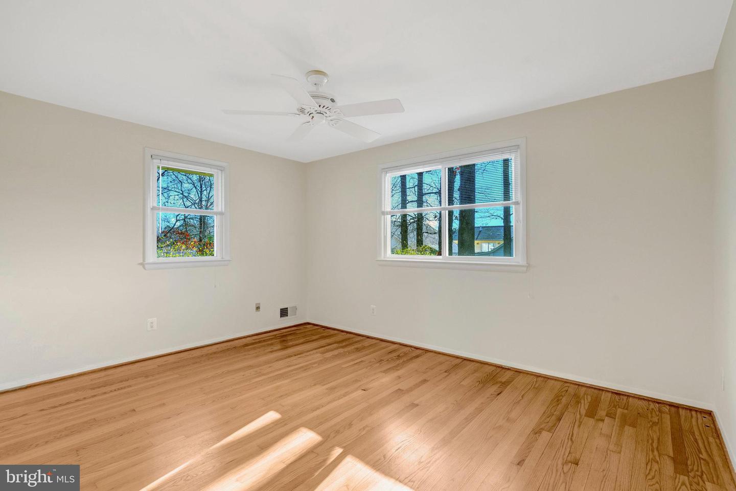 15005 PONDERLAY DR, CENTREVILLE, Virginia 20120, 3 Bedrooms Bedrooms, 11 Rooms Rooms,3 BathroomsBathrooms,Residential,For sale,15005 PONDERLAY DR,VAFX2281140 MLS # VAFX2281140