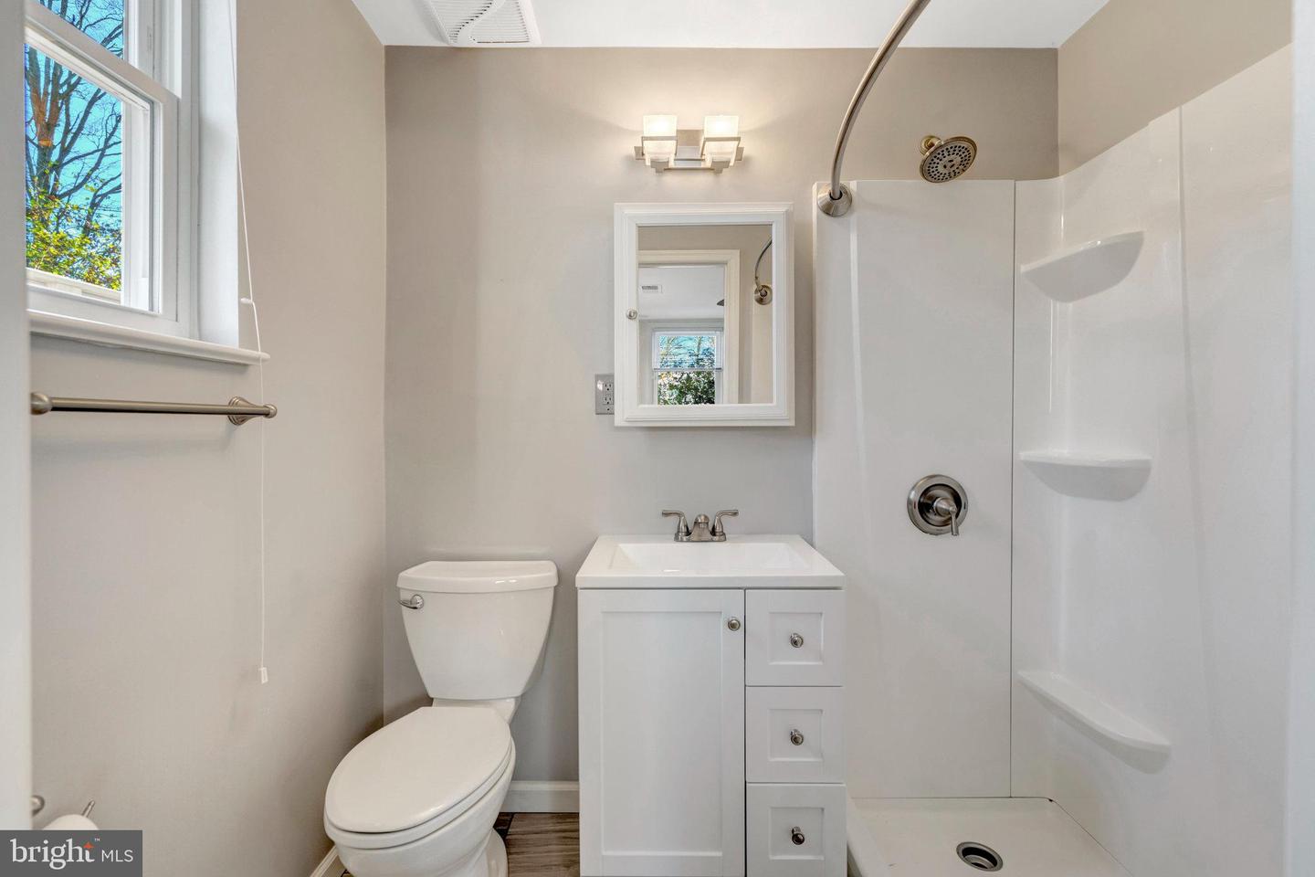 15005 PONDERLAY DR, CENTREVILLE, Virginia 20120, 3 Bedrooms Bedrooms, 11 Rooms Rooms,3 BathroomsBathrooms,Residential,For sale,15005 PONDERLAY DR,VAFX2281140 MLS # VAFX2281140