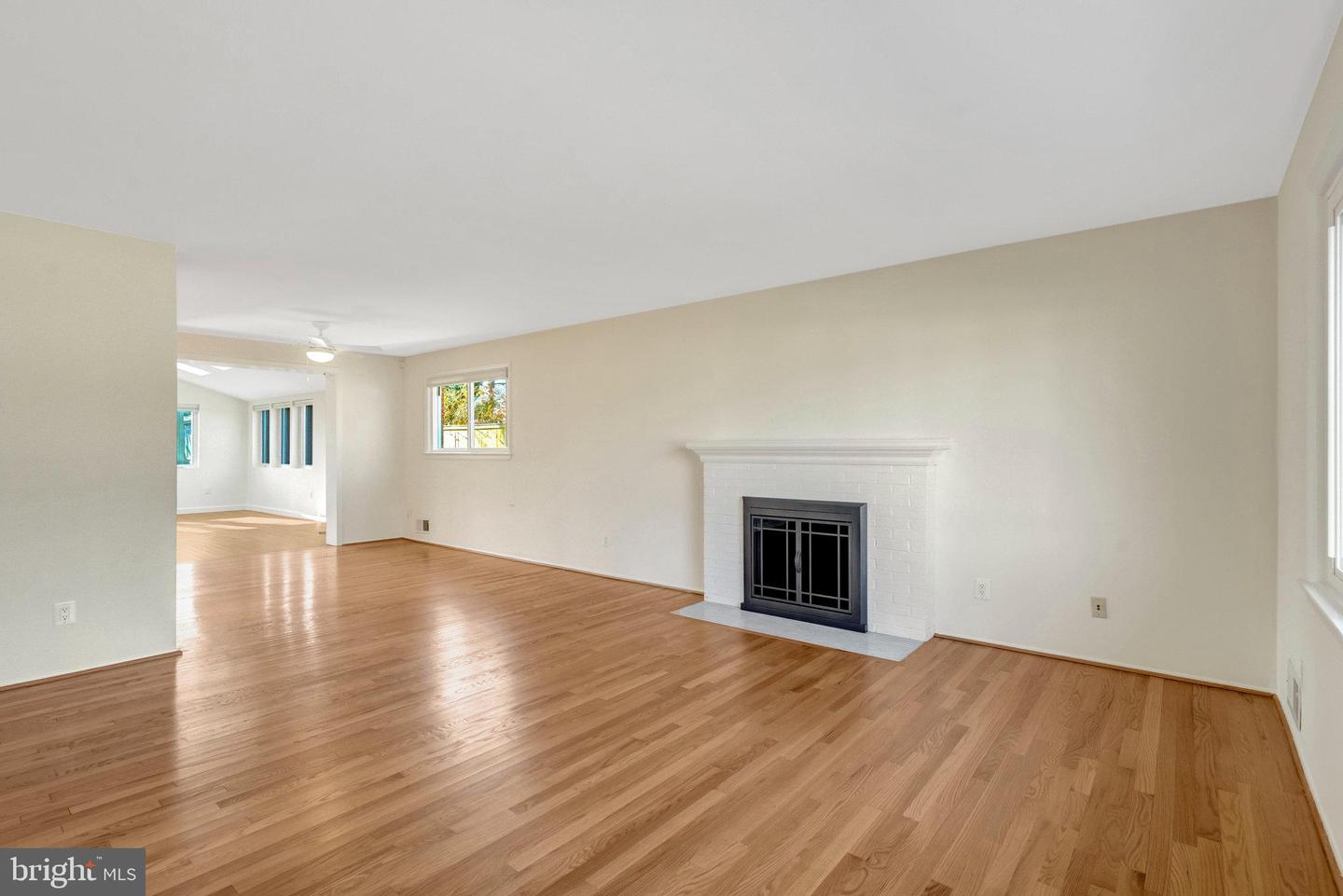 15005 PONDERLAY DR, CENTREVILLE, Virginia 20120, 3 Bedrooms Bedrooms, 11 Rooms Rooms,3 BathroomsBathrooms,Residential,For sale,15005 PONDERLAY DR,VAFX2281140 MLS # VAFX2281140