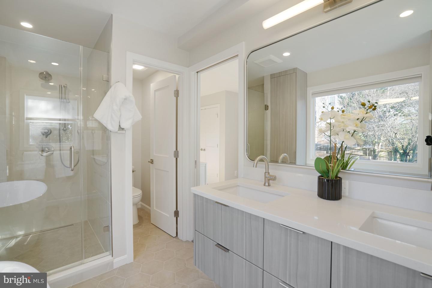 1026 BIRCH ST, FALLS CHURCH, Virginia 22046, 4 Bedrooms Bedrooms, ,3 BathroomsBathrooms,Residential,For sale,1026 BIRCH ST,VAFA2003488 MLS # VAFA2003488 1026 BIRCH ST, FALLS CHURCH, Virginia 22046, 4 Bedrooms Bedrooms, ,3 BathroomsBathrooms,Residential,For sale,1026 BIRCH ST,VAFA2003488 MLS # VAFA2003488