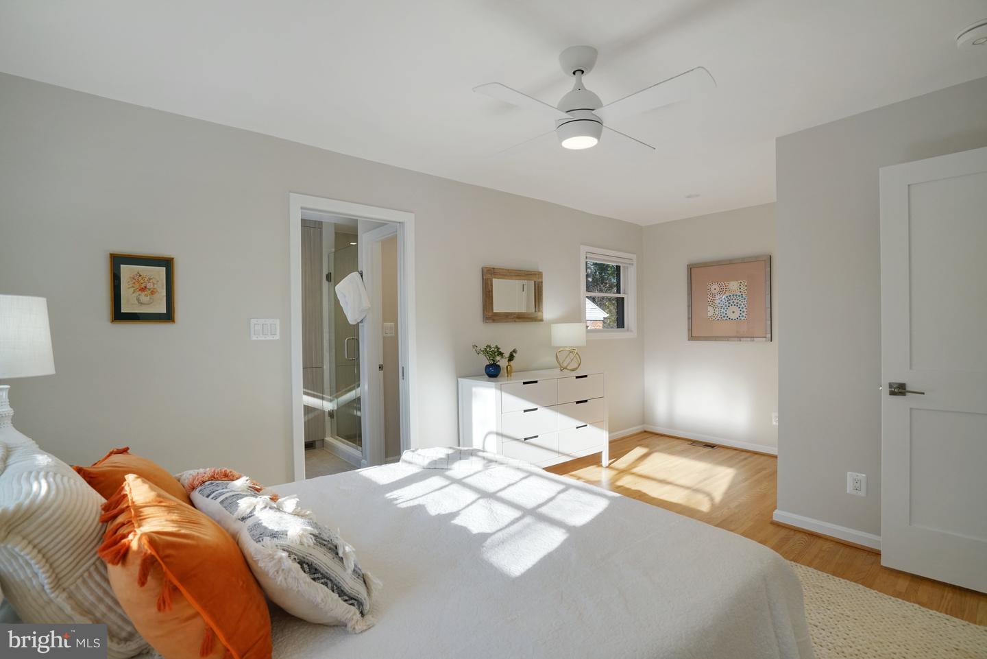 1026 BIRCH ST, FALLS CHURCH, Virginia 22046, 4 Bedrooms Bedrooms, ,3 BathroomsBathrooms,Residential,For sale,1026 BIRCH ST,VAFA2003488 MLS # VAFA2003488 1026 BIRCH ST, FALLS CHURCH, Virginia 22046, 4 Bedrooms Bedrooms, ,3 BathroomsBathrooms,Residential,For sale,1026 BIRCH ST,VAFA2003488 MLS # VAFA2003488