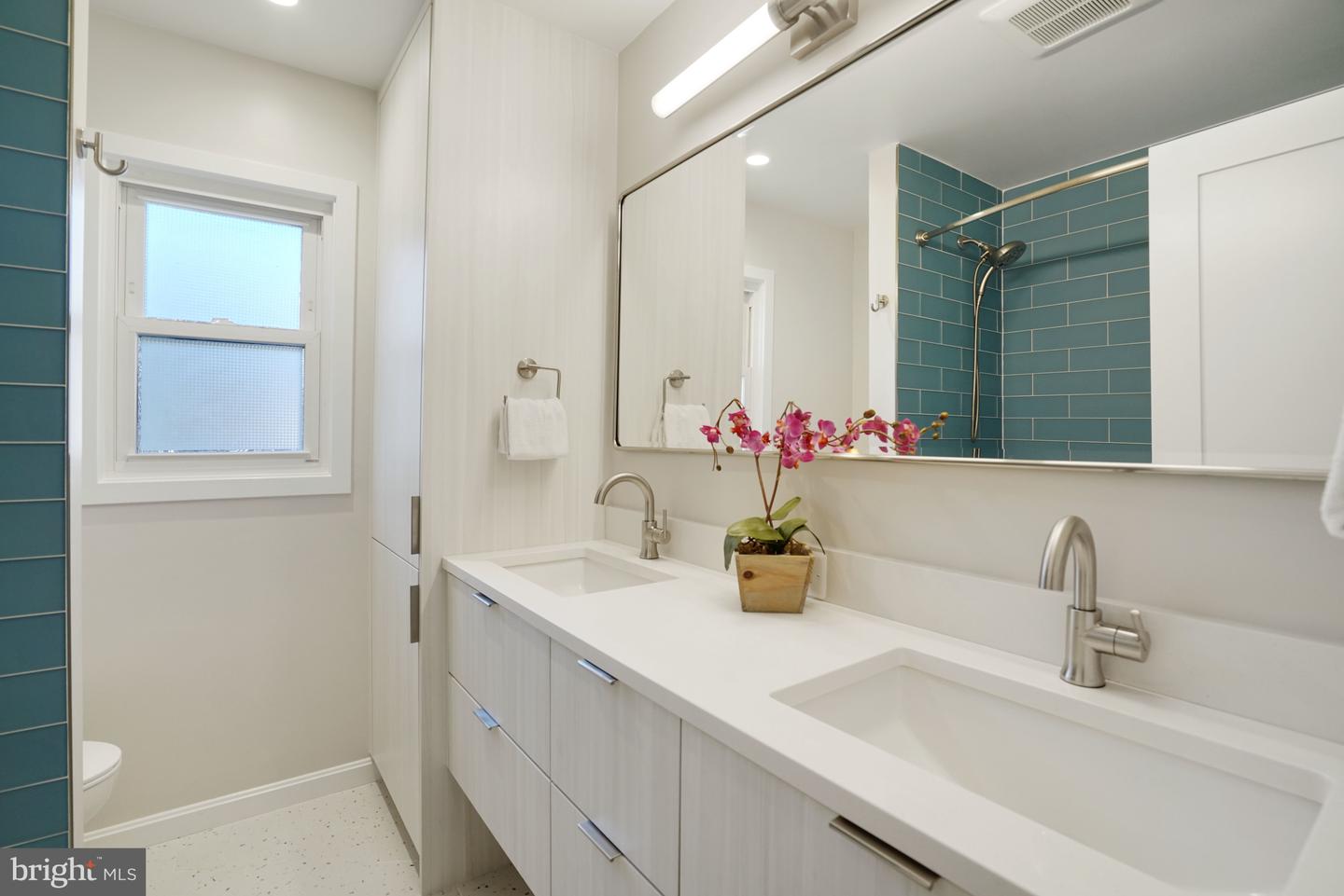 1026 BIRCH ST, FALLS CHURCH, Virginia 22046, 4 Bedrooms Bedrooms, ,3 BathroomsBathrooms,Residential,For sale,1026 BIRCH ST,VAFA2003488 MLS # VAFA2003488 1026 BIRCH ST, FALLS CHURCH, Virginia 22046, 4 Bedrooms Bedrooms, ,3 BathroomsBathrooms,Residential,For sale,1026 BIRCH ST,VAFA2003488 MLS # VAFA2003488