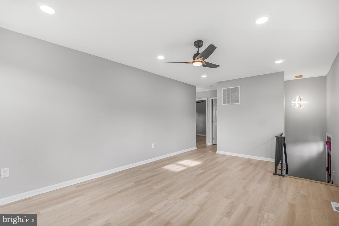 13814 GREENWOOD DR, WOODBRIDGE, Virginia 22193, 3 Bedrooms Bedrooms, ,2 BathroomsBathrooms,Residential,For sale,13814 GREENWOOD DR,VAPW2108564 MLS # VAPW2108564 13814 GREENWOOD DR, WOODBRIDGE, Virginia 22193, 3 Bedrooms Bedrooms, ,2 BathroomsBathrooms,Residential,For sale,13814 GREENWOOD DR,VAPW2108564 MLS # VAPW2108564