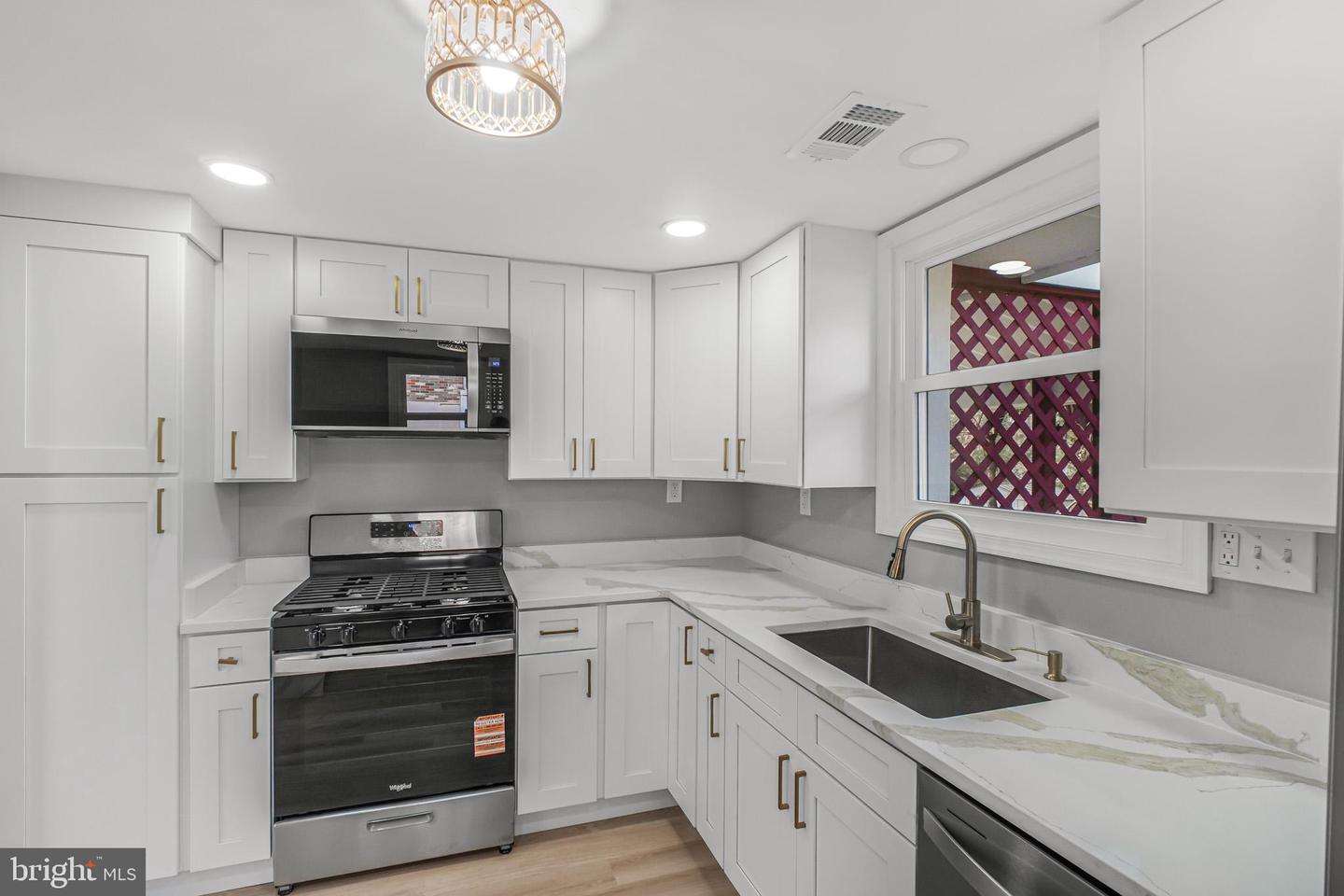 13814 GREENWOOD DR, WOODBRIDGE, Virginia 22193, 3 Bedrooms Bedrooms, ,2 BathroomsBathrooms,Residential,For sale,13814 GREENWOOD DR,VAPW2108564 MLS # VAPW2108564 13814 GREENWOOD DR, WOODBRIDGE, Virginia 22193, 3 Bedrooms Bedrooms, ,2 BathroomsBathrooms,Residential,For sale,13814 GREENWOOD DR,VAPW2108564 MLS # VAPW2108564