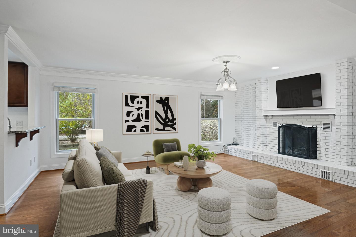 355 SPRINGVALE RD, GREAT FALLS, Virginia 22066, 4 Bedrooms Bedrooms, ,3 BathroomsBathrooms,Residential,For sale,355 SPRINGVALE RD,VAFX2281272 MLS # VAFX2281272