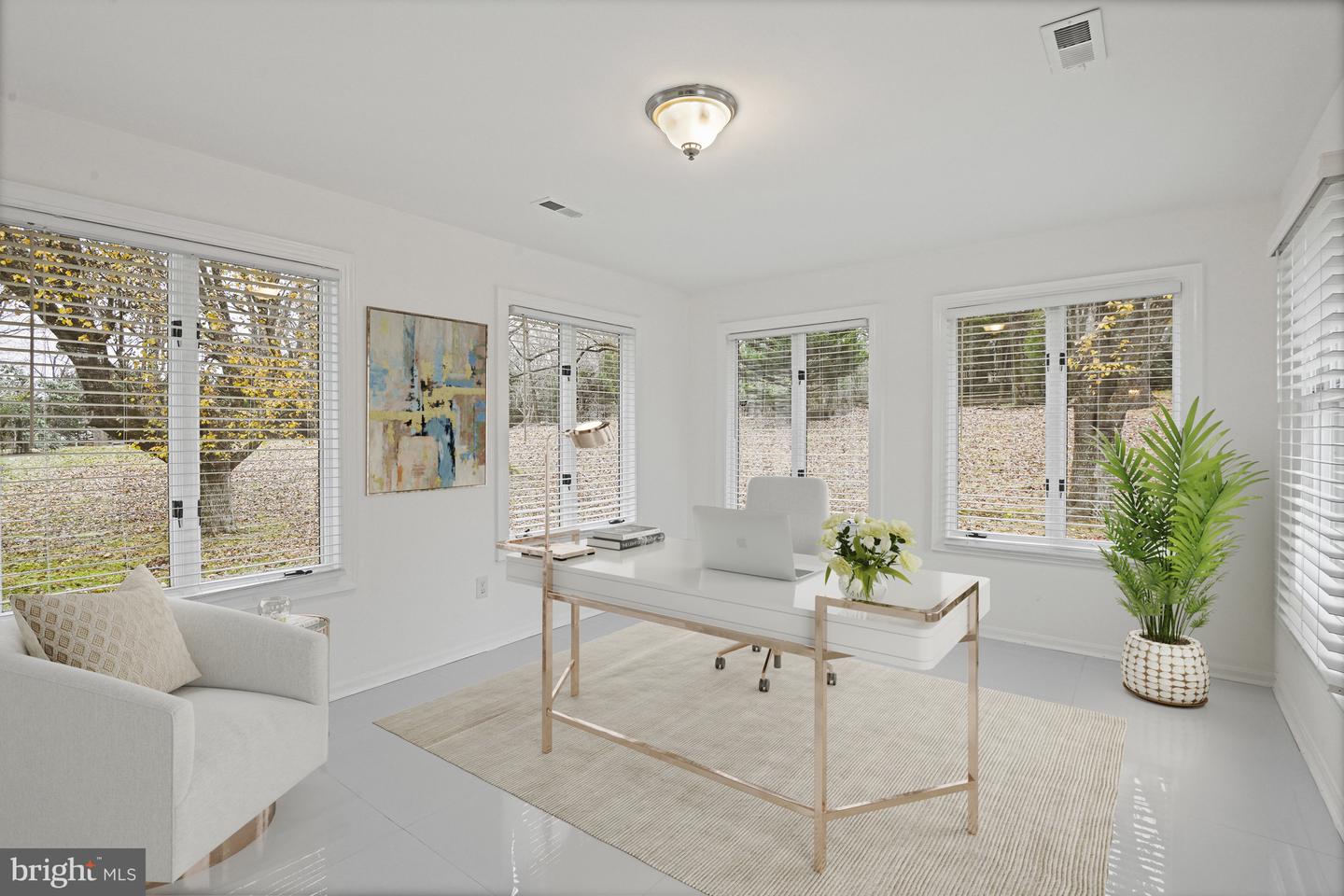 355 SPRINGVALE RD, GREAT FALLS, Virginia 22066, 4 Bedrooms Bedrooms, ,3 BathroomsBathrooms,Residential,For sale,355 SPRINGVALE RD,VAFX2281272 MLS # VAFX2281272