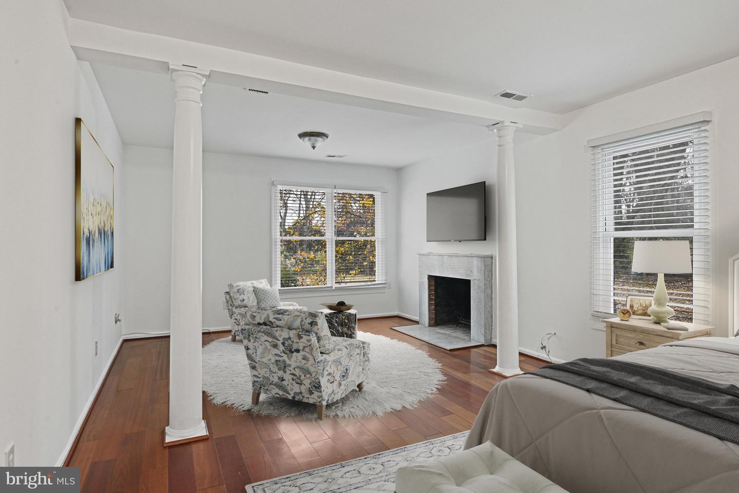 355 SPRINGVALE RD, GREAT FALLS, Virginia 22066, 4 Bedrooms Bedrooms, ,3 BathroomsBathrooms,Residential,For sale,355 SPRINGVALE RD,VAFX2281272 MLS # VAFX2281272