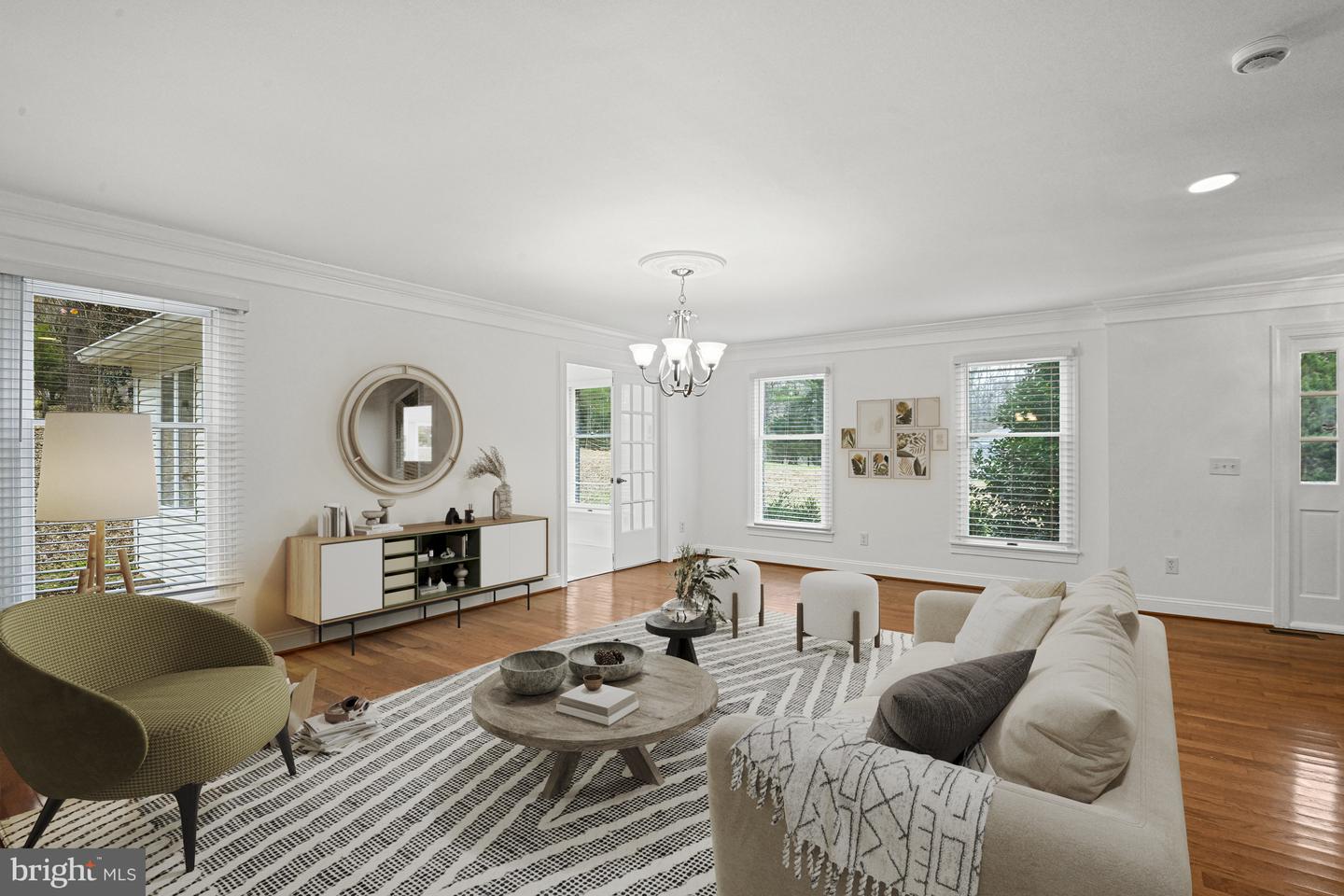 355 SPRINGVALE RD, GREAT FALLS, Virginia 22066, 4 Bedrooms Bedrooms, ,3 BathroomsBathrooms,Residential,For sale,355 SPRINGVALE RD,VAFX2281272 MLS # VAFX2281272