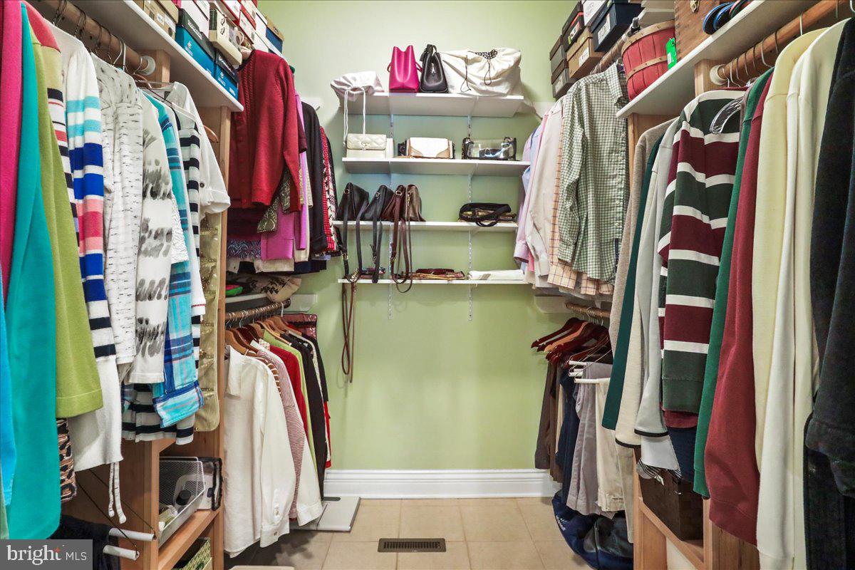 40 BIRDSONG LN, EDINBURG, Virginia 22824, 4 Bedrooms Bedrooms, 9 Rooms Rooms,3 BathroomsBathrooms,Residential,For sale,40 BIRDSONG LN,VASH2013138 MLS # VASH2013138