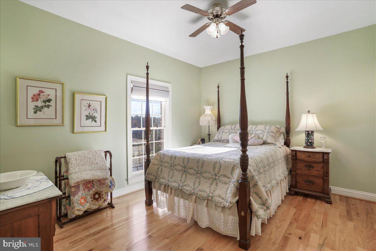 40 BIRDSONG LN, EDINBURG, Virginia 22824, 4 Bedrooms Bedrooms, 9 Rooms Rooms,3 BathroomsBathrooms,Residential,For sale,40 BIRDSONG LN,VASH2013138 MLS # VASH2013138