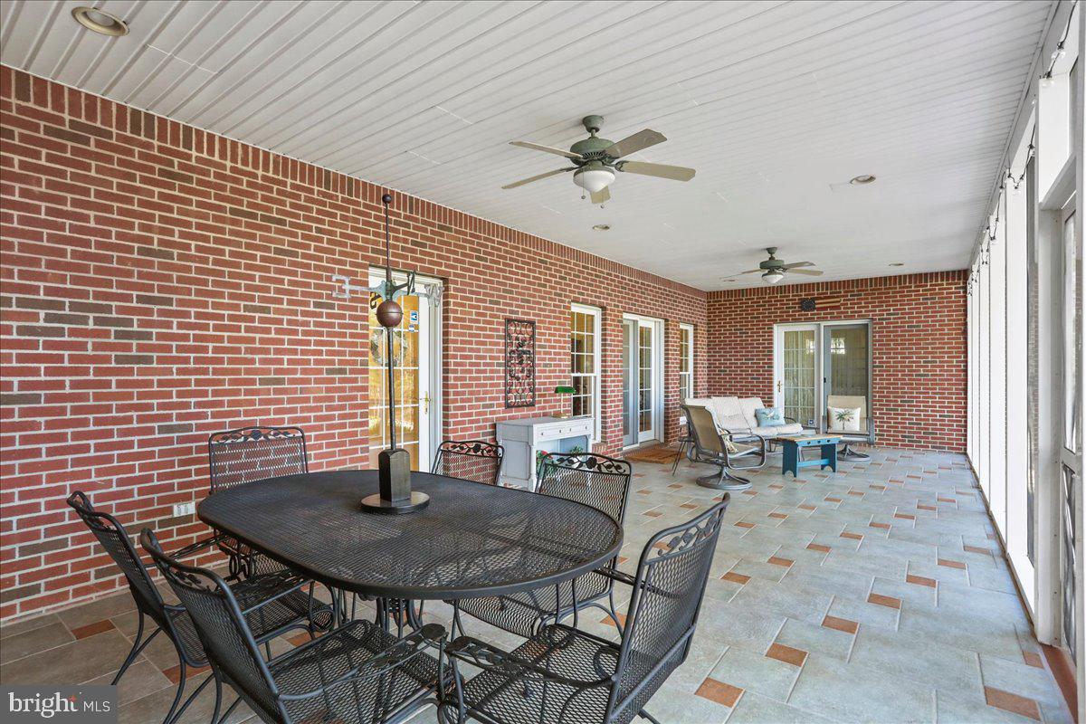 40 BIRDSONG LN, EDINBURG, Virginia 22824, 4 Bedrooms Bedrooms, 9 Rooms Rooms,3 BathroomsBathrooms,Residential,For sale,40 BIRDSONG LN,VASH2013138 MLS # VASH2013138