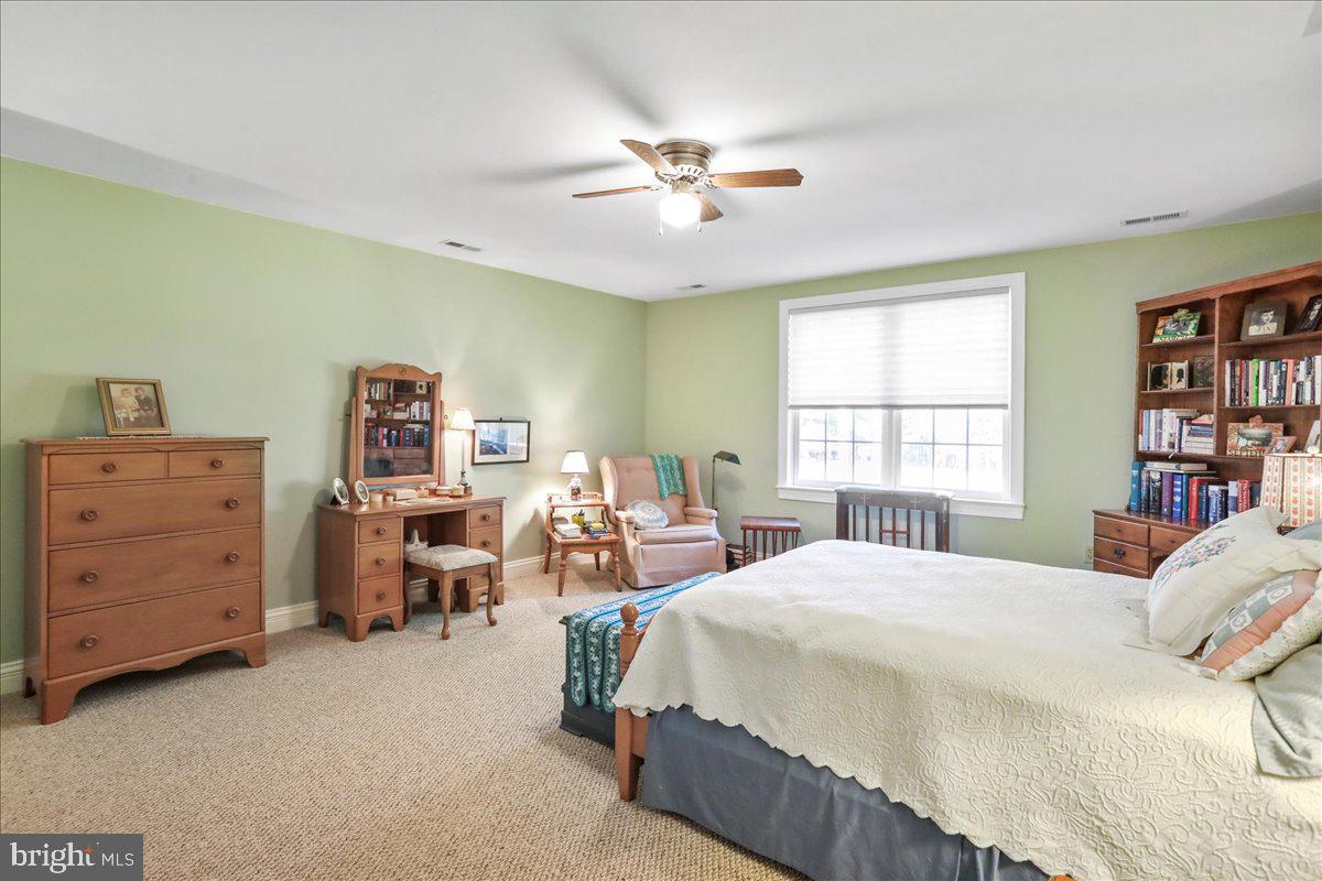 40 BIRDSONG LN, EDINBURG, Virginia 22824, 4 Bedrooms Bedrooms, 9 Rooms Rooms,3 BathroomsBathrooms,Residential,For sale,40 BIRDSONG LN,VASH2013138 MLS # VASH2013138