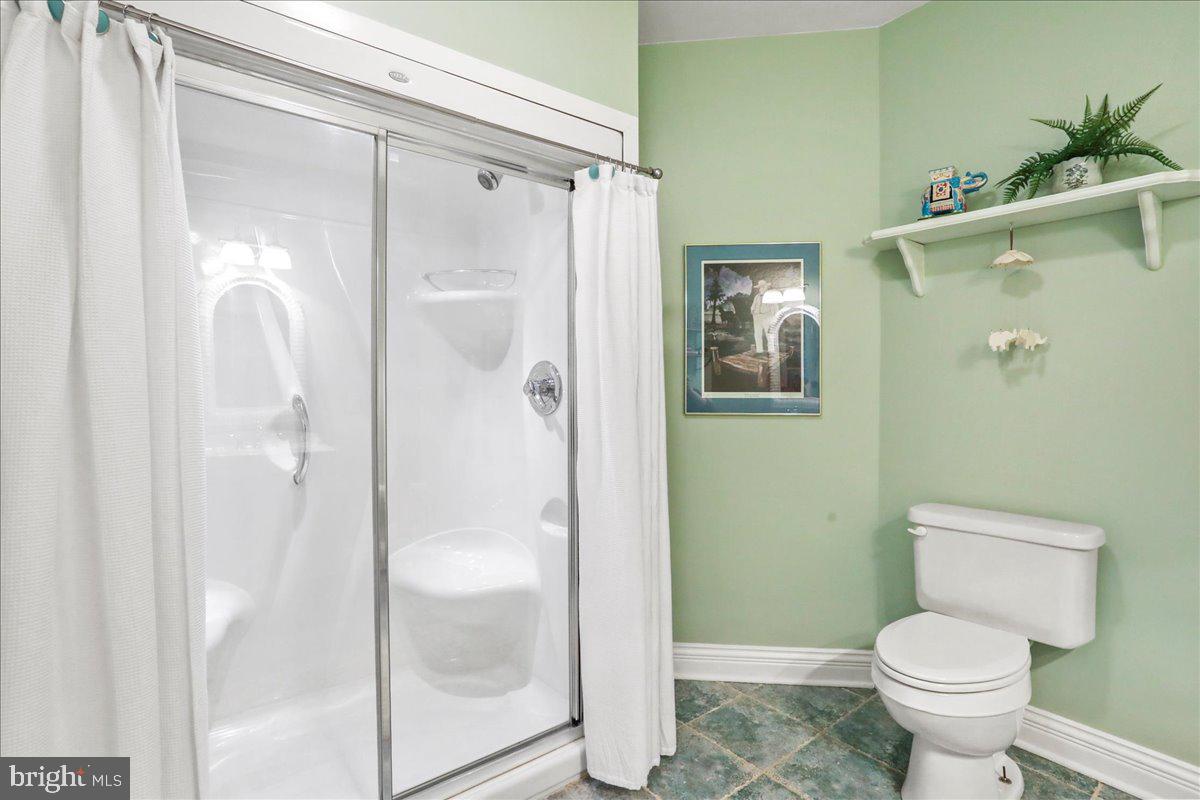 40 BIRDSONG LN, EDINBURG, Virginia 22824, 4 Bedrooms Bedrooms, 9 Rooms Rooms,3 BathroomsBathrooms,Residential,For sale,40 BIRDSONG LN,VASH2013138 MLS # VASH2013138