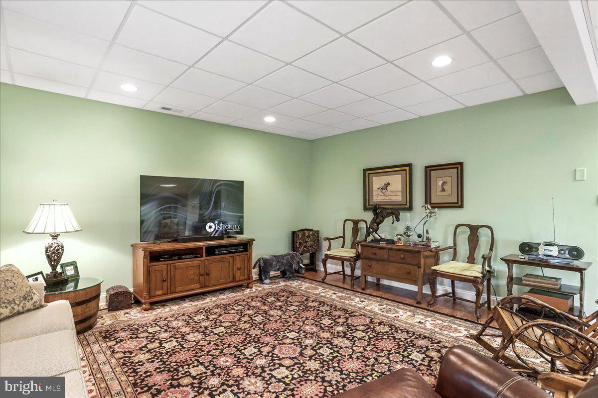 40 BIRDSONG LN, EDINBURG, Virginia 22824, 4 Bedrooms Bedrooms, 9 Rooms Rooms,3 BathroomsBathrooms,Residential,For sale,40 BIRDSONG LN,VASH2013138 MLS # VASH2013138