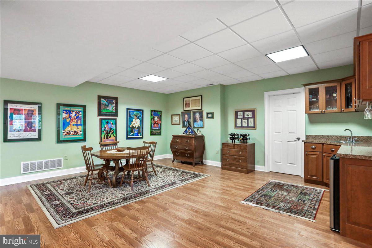 40 BIRDSONG LN, EDINBURG, Virginia 22824, 4 Bedrooms Bedrooms, 9 Rooms Rooms,3 BathroomsBathrooms,Residential,For sale,40 BIRDSONG LN,VASH2013138 MLS # VASH2013138