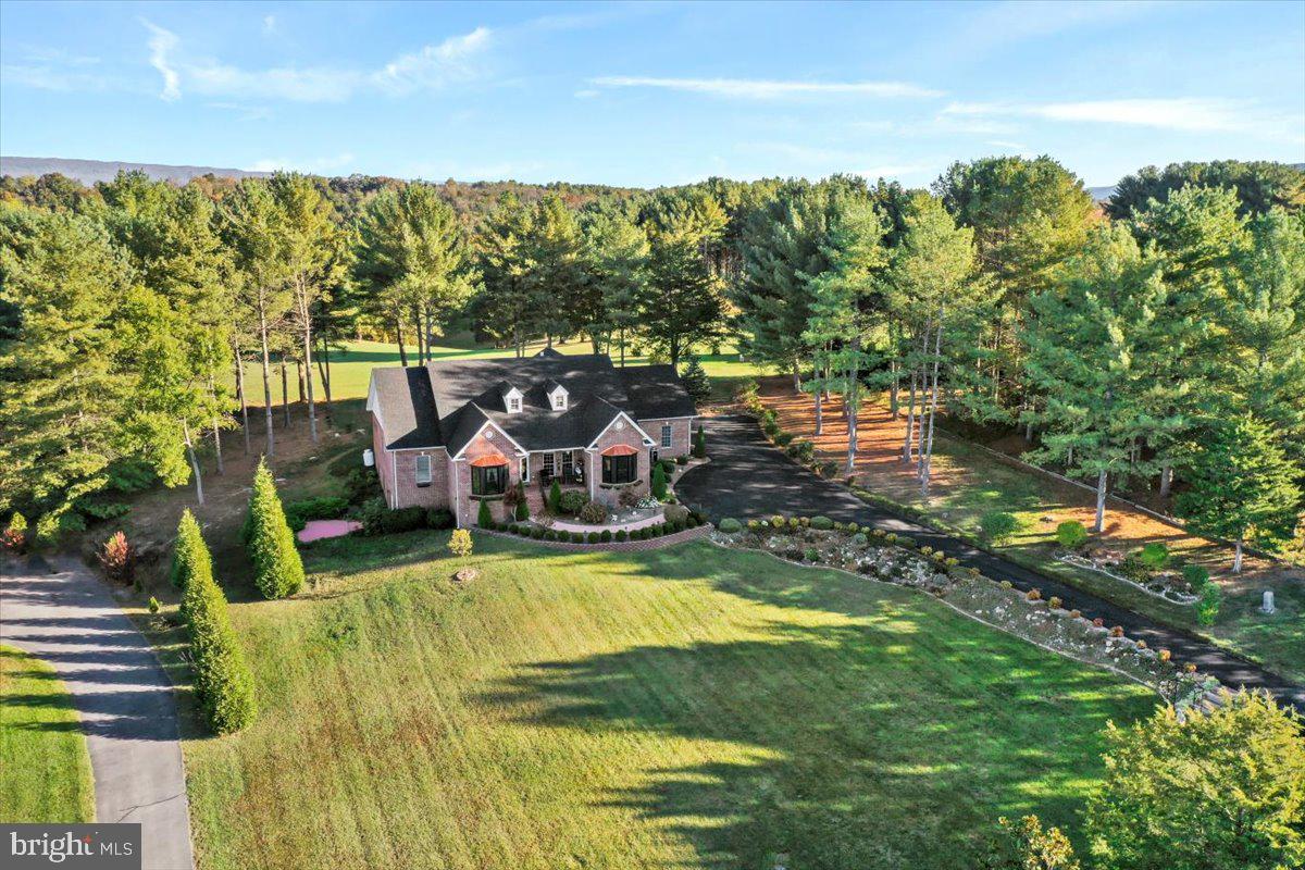 40 BIRDSONG LN, EDINBURG, Virginia 22824, 4 Bedrooms Bedrooms, 9 Rooms Rooms,3 BathroomsBathrooms,Residential,For sale,40 BIRDSONG LN,VASH2013138 MLS # VASH2013138