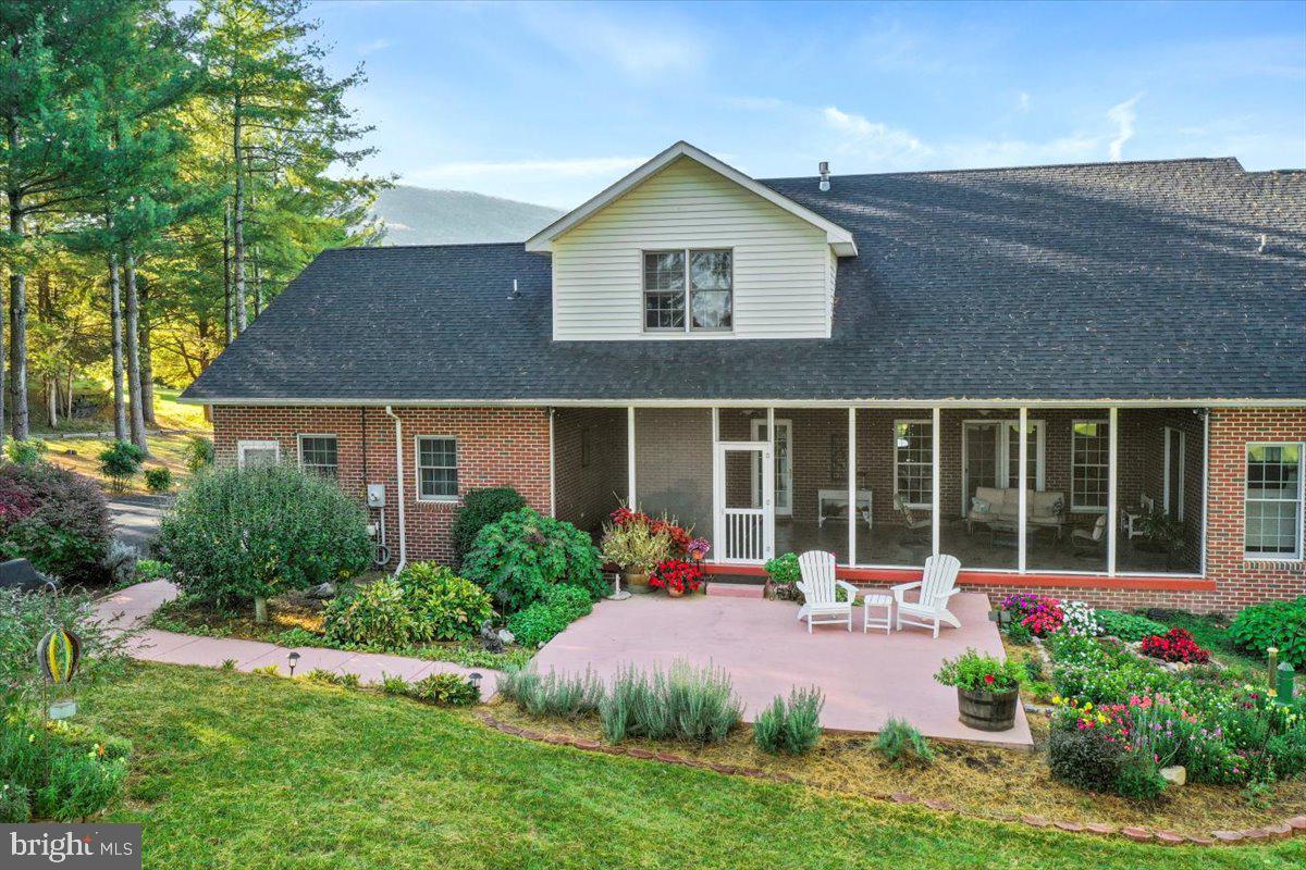 40 BIRDSONG LN, EDINBURG, Virginia 22824, 4 Bedrooms Bedrooms, 9 Rooms Rooms,3 BathroomsBathrooms,Residential,For sale,40 BIRDSONG LN,VASH2013138 MLS # VASH2013138