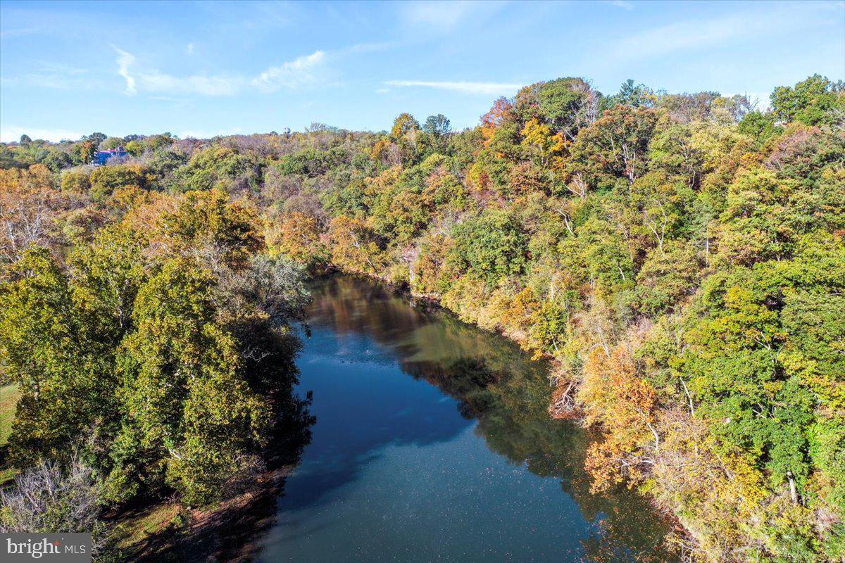 40 BIRDSONG LN, EDINBURG, Virginia 22824, 4 Bedrooms Bedrooms, 9 Rooms Rooms,3 BathroomsBathrooms,Residential,For sale,40 BIRDSONG LN,VASH2013138 MLS # VASH2013138