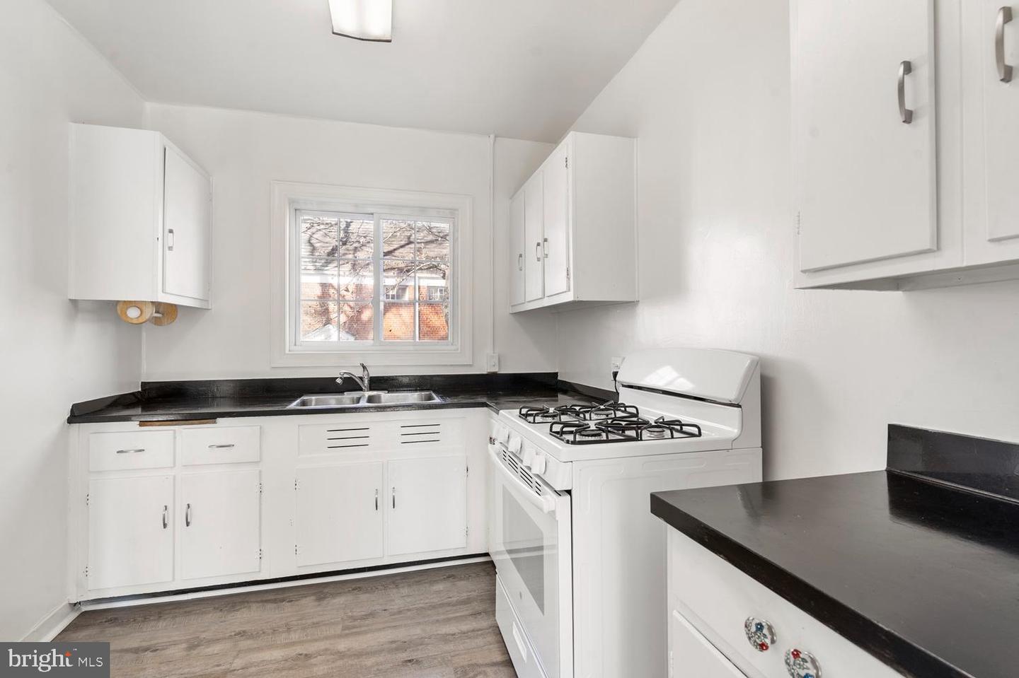 3618 GUNSTON RD, ALEXANDRIA, Virginia 22302, 1 Bedroom Bedrooms, ,1 BathroomBathrooms,Residential,For sale,3618 GUNSTON RD,VAAX2052152 MLS # VAAX2052152