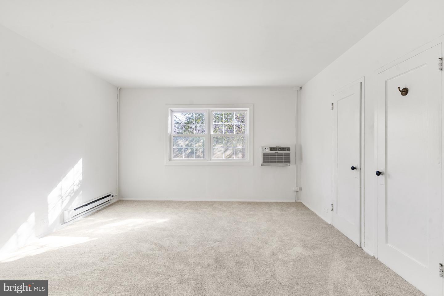 3618 GUNSTON RD, ALEXANDRIA, Virginia 22302, 1 Bedroom Bedrooms, ,1 BathroomBathrooms,Residential,For sale,3618 GUNSTON RD,VAAX2052152 MLS # VAAX2052152