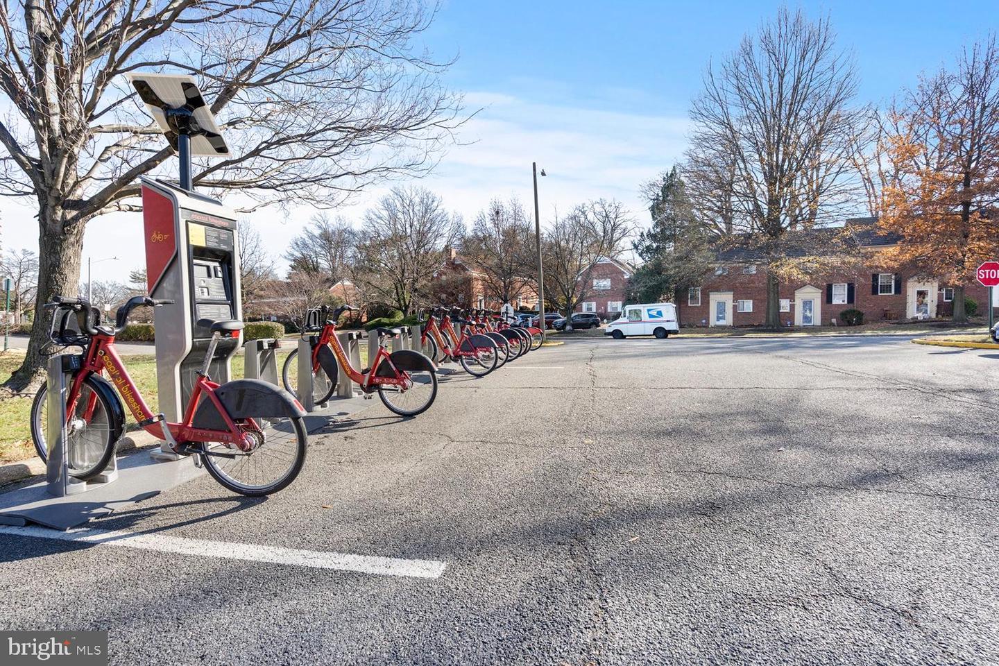 3618 GUNSTON RD, ALEXANDRIA, Virginia 22302, 1 Bedroom Bedrooms, ,1 BathroomBathrooms,Residential,For sale,3618 GUNSTON RD,VAAX2052152 MLS # VAAX2052152