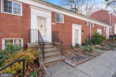 3618 GUNSTON RD, ALEXANDRIA, Virginia 22302, 1 Bedroom Bedrooms, ,1 BathroomBathrooms,Residential,For sale,3618 GUNSTON RD,VAAX2052152 MLS # VAAX2052152