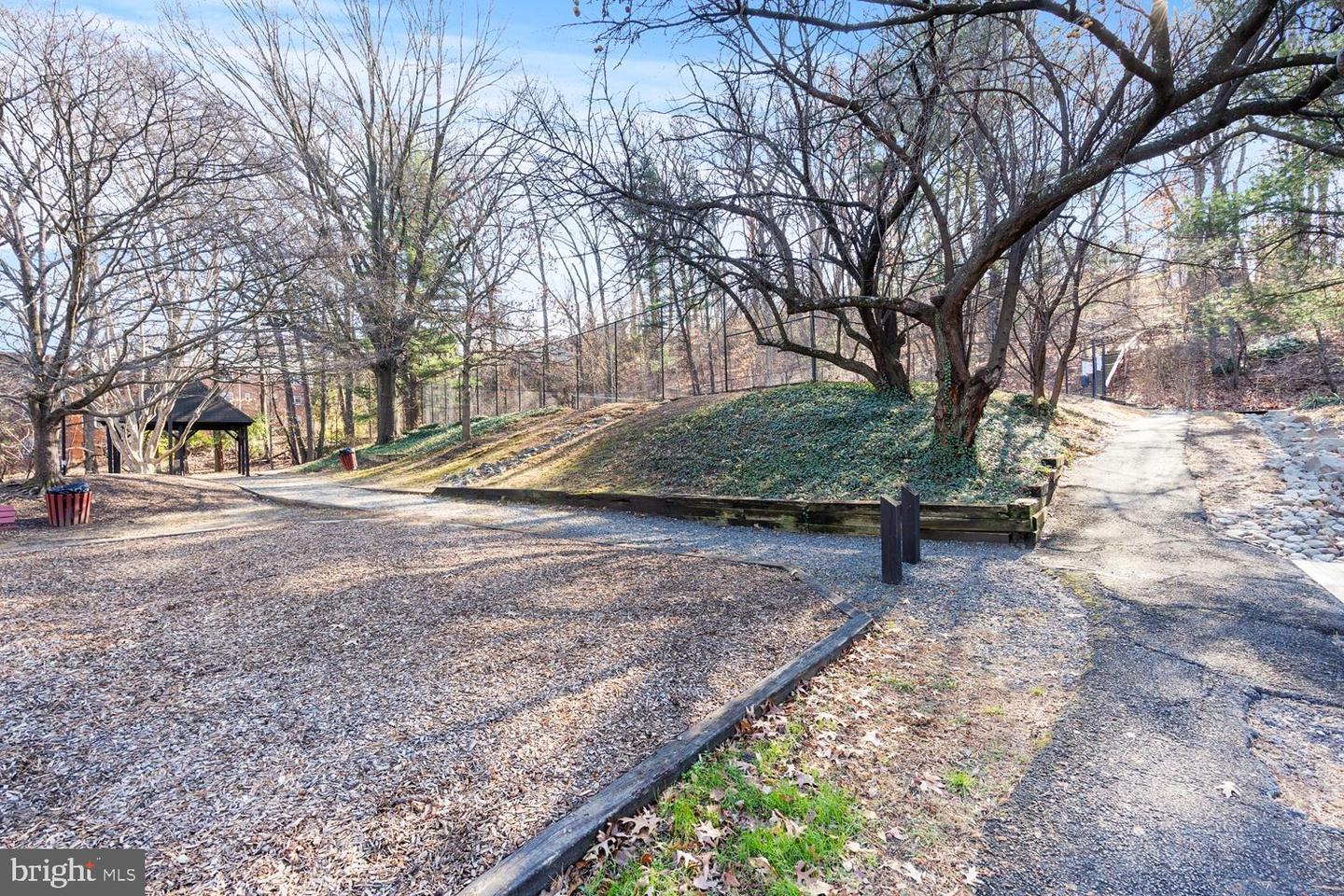 3618 GUNSTON RD, ALEXANDRIA, Virginia 22302, 1 Bedroom Bedrooms, ,1 BathroomBathrooms,Residential,For sale,3618 GUNSTON RD,VAAX2052152 MLS # VAAX2052152