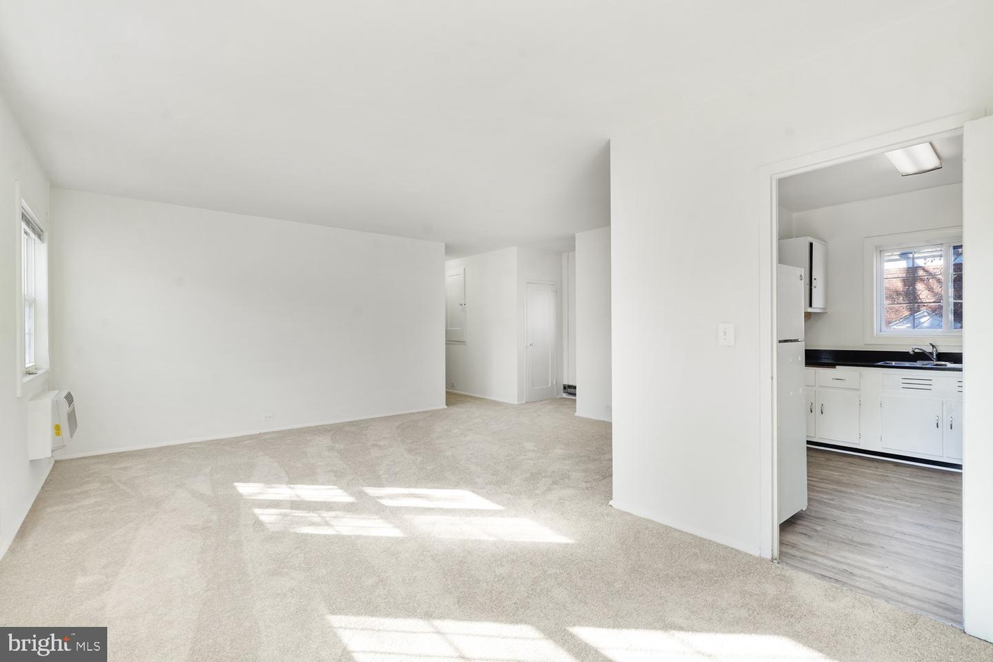 3618 GUNSTON RD, ALEXANDRIA, Virginia 22302, 1 Bedroom Bedrooms, ,1 BathroomBathrooms,Residential,For sale,3618 GUNSTON RD,VAAX2052152 MLS # VAAX2052152