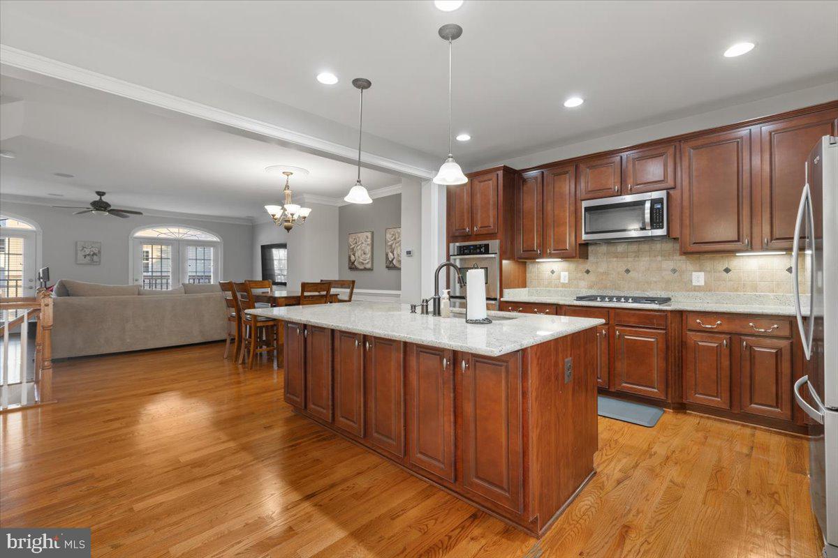 19461 XEROX DR, LEESBURG, Virginia 20176, 3 Bedrooms Bedrooms, 11 Rooms Rooms,2 BathroomsBathrooms,Residential,For sale,19461 XEROX DR,VALO2111906 MLS # VALO2111906