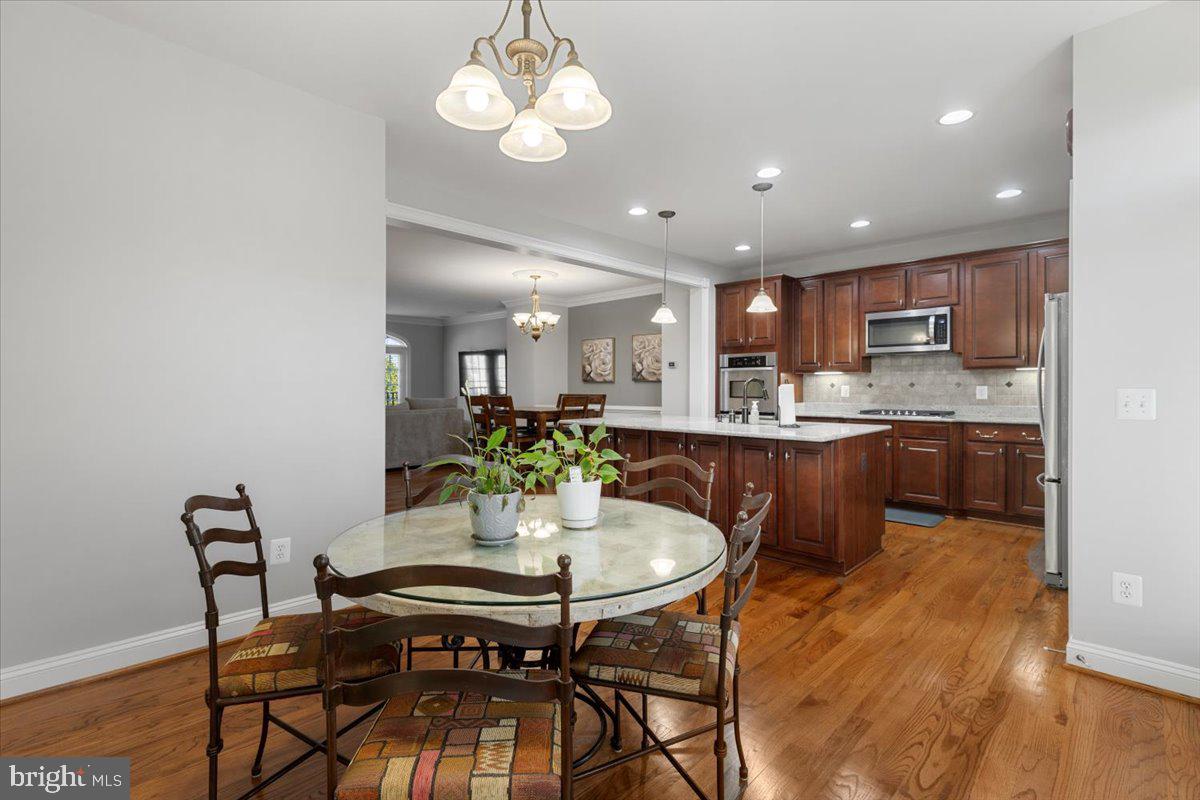 19461 XEROX DR, LEESBURG, Virginia 20176, 3 Bedrooms Bedrooms, 11 Rooms Rooms,2 BathroomsBathrooms,Residential,For sale,19461 XEROX DR,VALO2111906 MLS # VALO2111906