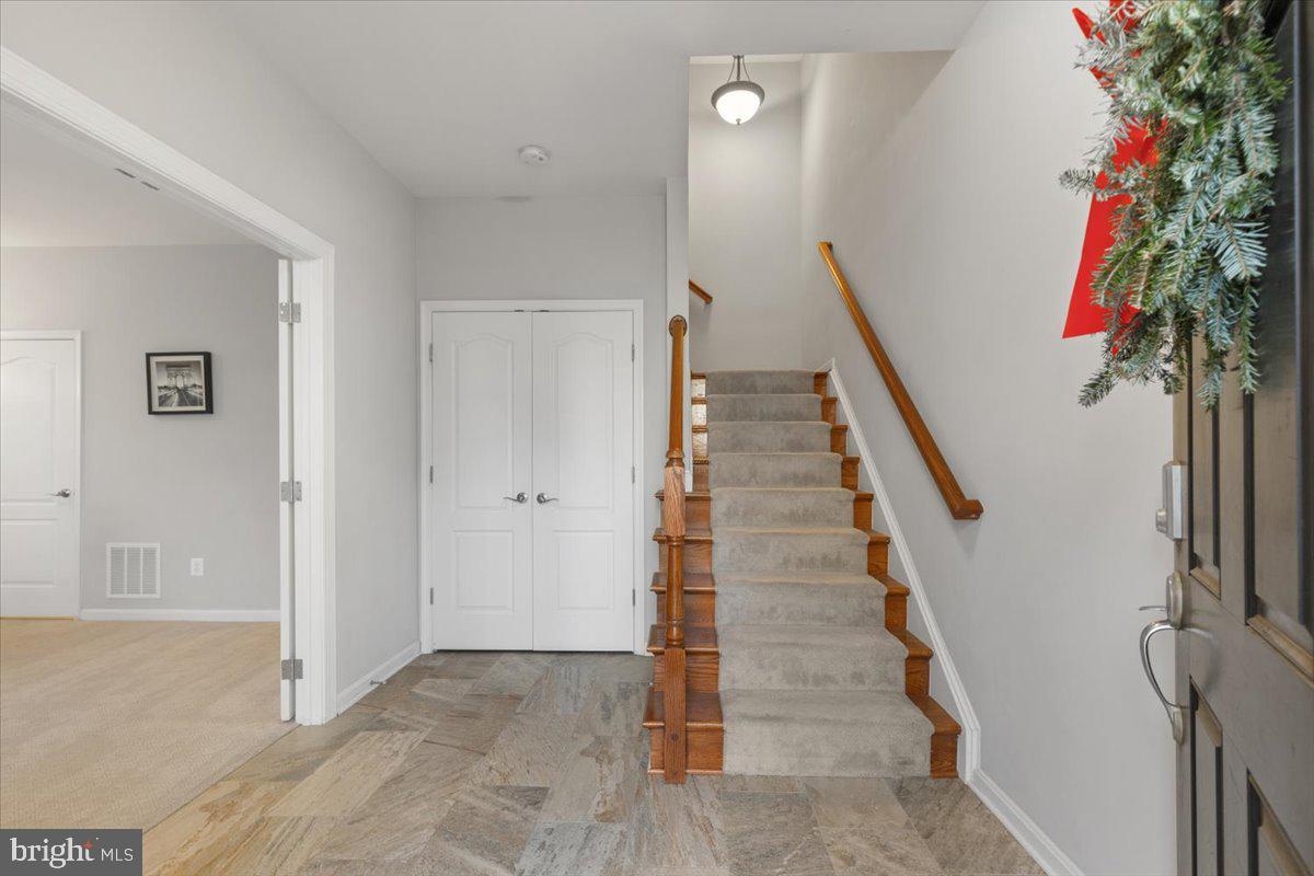 19461 XEROX DR, LEESBURG, Virginia 20176, 3 Bedrooms Bedrooms, 11 Rooms Rooms,2 BathroomsBathrooms,Residential,For sale,19461 XEROX DR,VALO2111906 MLS # VALO2111906