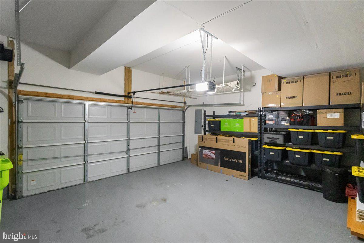 19461 XEROX DR, LEESBURG, Virginia 20176, 3 Bedrooms Bedrooms, 11 Rooms Rooms,2 BathroomsBathrooms,Residential,For sale,19461 XEROX DR,VALO2111906 MLS # VALO2111906