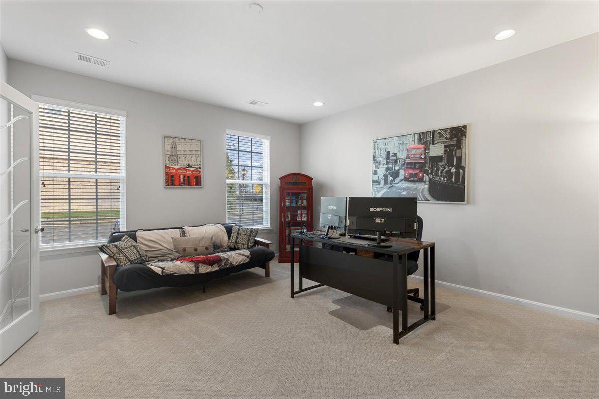 19461 XEROX DR, LEESBURG, Virginia 20176, 3 Bedrooms Bedrooms, 11 Rooms Rooms,2 BathroomsBathrooms,Residential,For sale,19461 XEROX DR,VALO2111906 MLS # VALO2111906