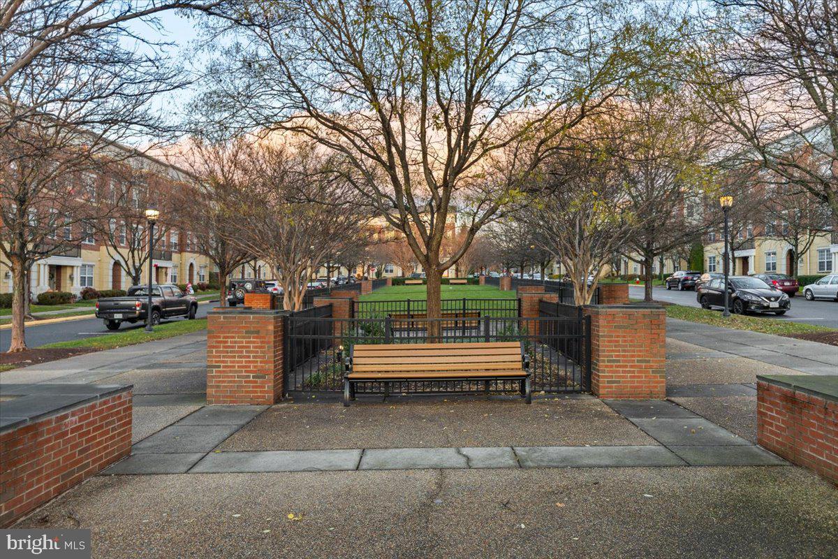 19461 XEROX DR, LEESBURG, Virginia 20176, 3 Bedrooms Bedrooms, 11 Rooms Rooms,2 BathroomsBathrooms,Residential,For sale,19461 XEROX DR,VALO2111906 MLS # VALO2111906