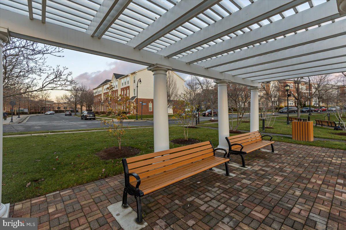 19461 XEROX DR, LEESBURG, Virginia 20176, 3 Bedrooms Bedrooms, 11 Rooms Rooms,2 BathroomsBathrooms,Residential,For sale,19461 XEROX DR,VALO2111906 MLS # VALO2111906