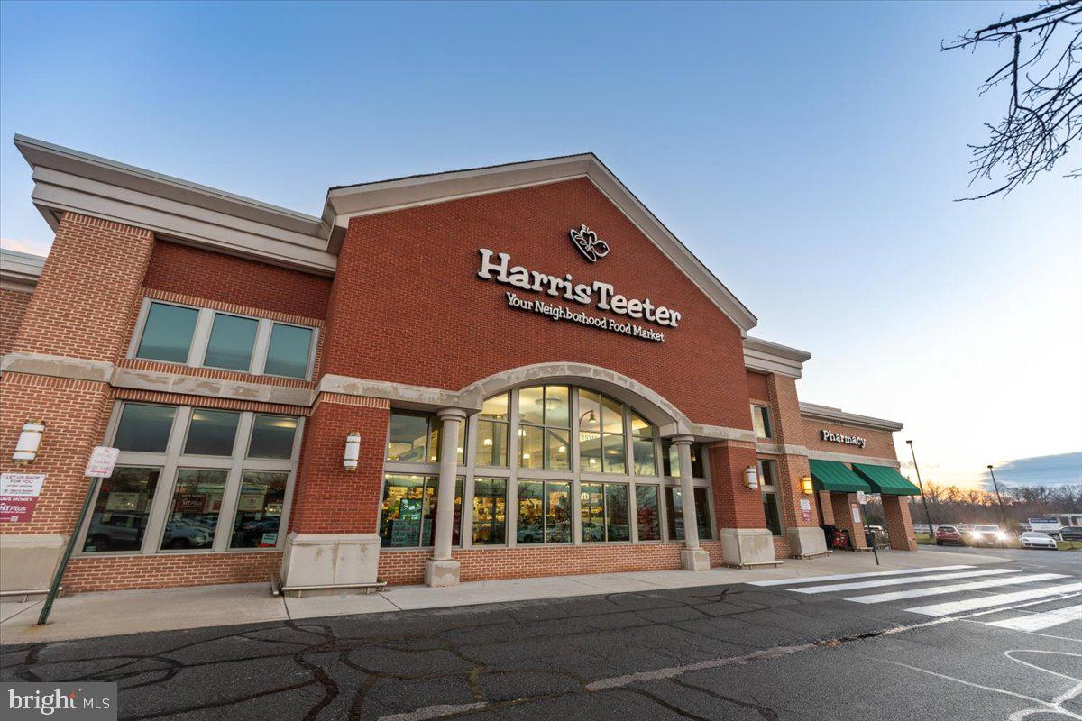 19461 XEROX DR, LEESBURG, Virginia 20176, 3 Bedrooms Bedrooms, 11 Rooms Rooms,2 BathroomsBathrooms,Residential,For sale,19461 XEROX DR,VALO2111906 MLS # VALO2111906