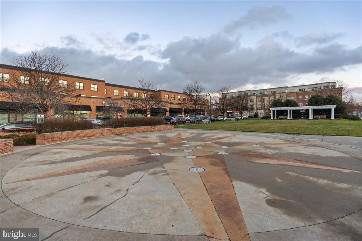 19461 XEROX DR, LEESBURG, Virginia 20176, 3 Bedrooms Bedrooms, 11 Rooms Rooms,2 BathroomsBathrooms,Residential,For sale,19461 XEROX DR,VALO2111906 MLS # VALO2111906