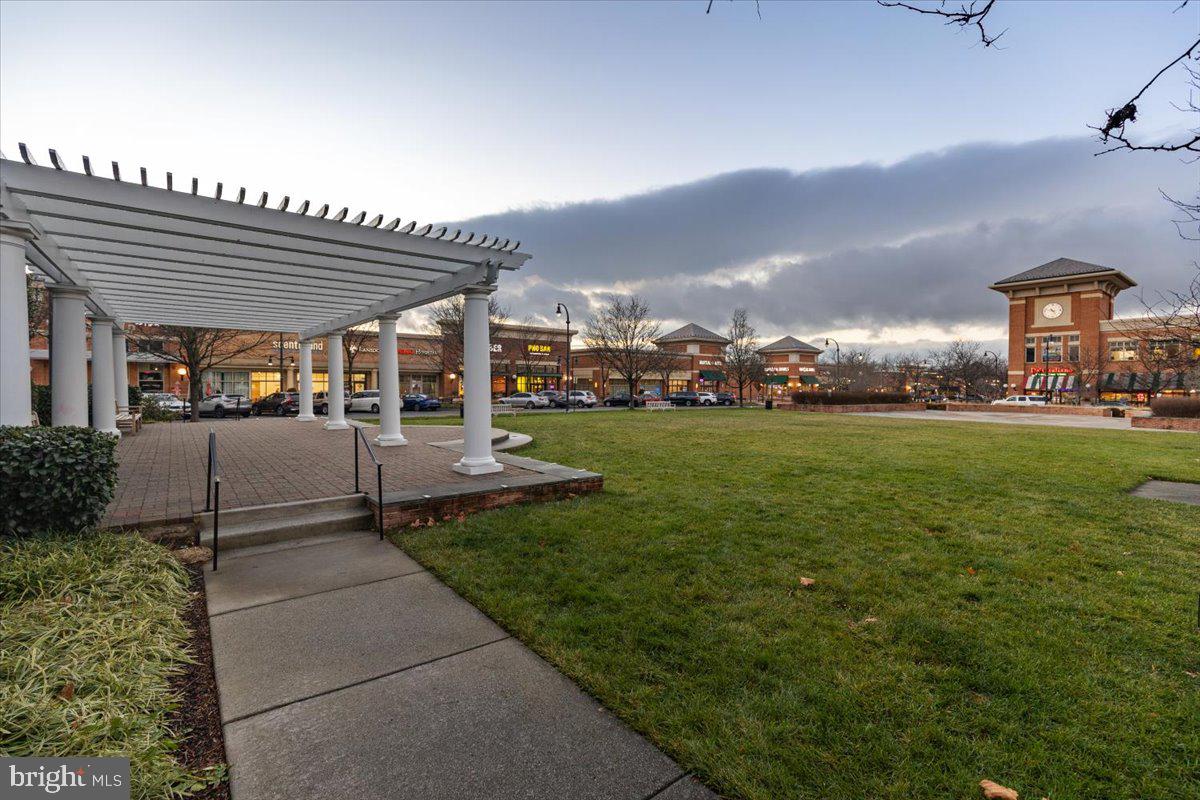 19461 XEROX DR, LEESBURG, Virginia 20176, 3 Bedrooms Bedrooms, 11 Rooms Rooms,2 BathroomsBathrooms,Residential,For sale,19461 XEROX DR,VALO2111906 MLS # VALO2111906