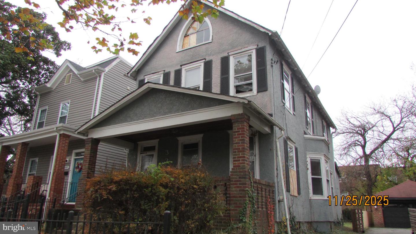 3335 5TH ST SE, WASHINGTON, District Of Columbia 20032, 2 Bedrooms Bedrooms, ,2 BathroomsBathrooms,Residential,For sale,3335 5TH ST SE,DCDC2233692 MLS # DCDC2233692