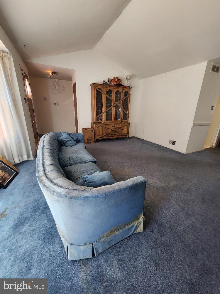 1108 CHAPLIN ST SE, WASHINGTON, District Of Columbia 20019, 3 Bedrooms Bedrooms, ,2 BathroomsBathrooms,Residential,For sale,1108 CHAPLIN ST SE,DCDC2233698 MLS # DCDC2233698