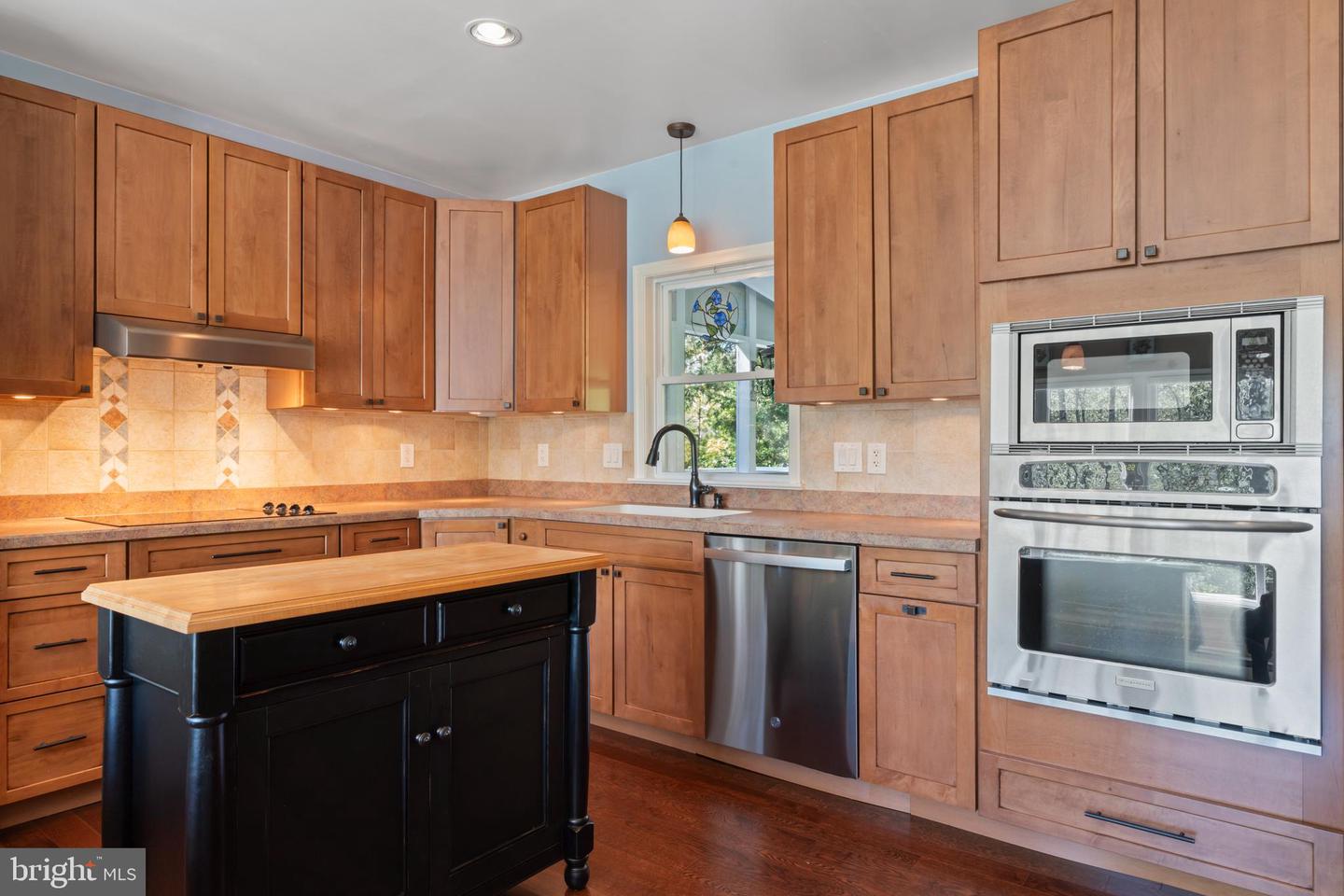 7127 WILSON RD, MARSHALL, Virginia 20115, 3 Bedrooms Bedrooms, ,2 BathroomsBathrooms,Residential,For sale,7127 WILSON RD,VAFQ2019826 MLS # VAFQ2019826