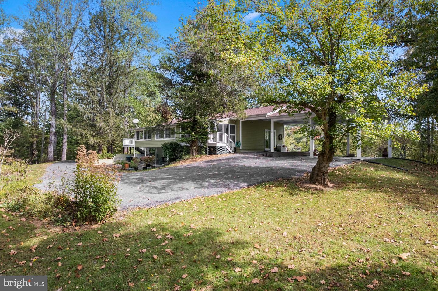 7127 WILSON RD, MARSHALL, Virginia 20115, 3 Bedrooms Bedrooms, ,2 BathroomsBathrooms,Residential,For sale,7127 WILSON RD,VAFQ2019826 MLS # VAFQ2019826