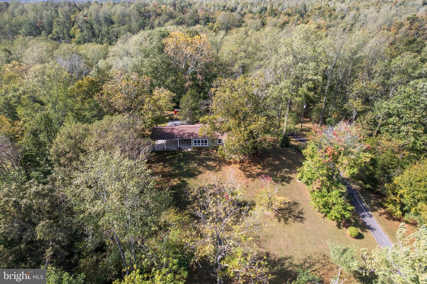 7127 WILSON RD, MARSHALL, Virginia 20115, 3 Bedrooms Bedrooms, ,2 BathroomsBathrooms,Residential,For sale,7127 WILSON RD,VAFQ2019826 MLS # VAFQ2019826