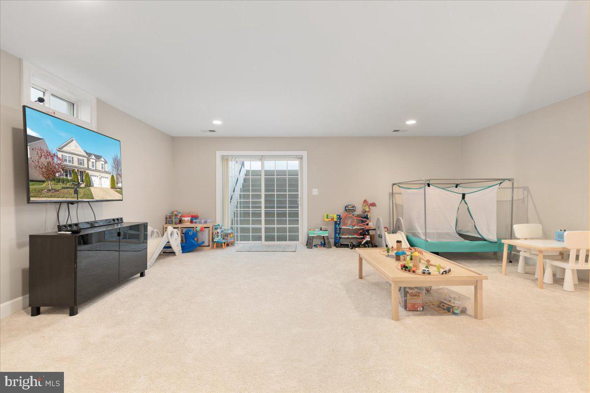 15158 ADDISON LN, WOODBRIDGE, Virginia 22193, 6 Bedrooms Bedrooms, ,4 BathroomsBathrooms,Residential,For sale,15158 ADDISON LN,VAPW2108602 MLS # VAPW2108602