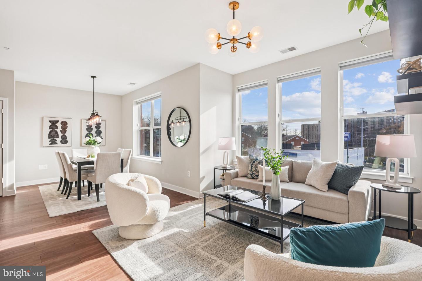 989 S BUCHANAN ST #225, ARLINGTON, Virginia 22204, 2 Bedrooms Bedrooms, 6 Rooms Rooms,2 BathroomsBathrooms,Residential,For sale,989 S BUCHANAN ST #225,VAAR2066584 MLS # VAAR2066584